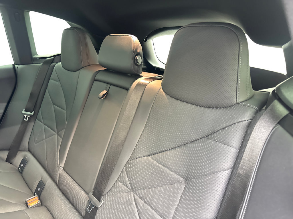 Used 2024 BMW iX xDrive50 w/ Sport Package AWD/4WD image 36