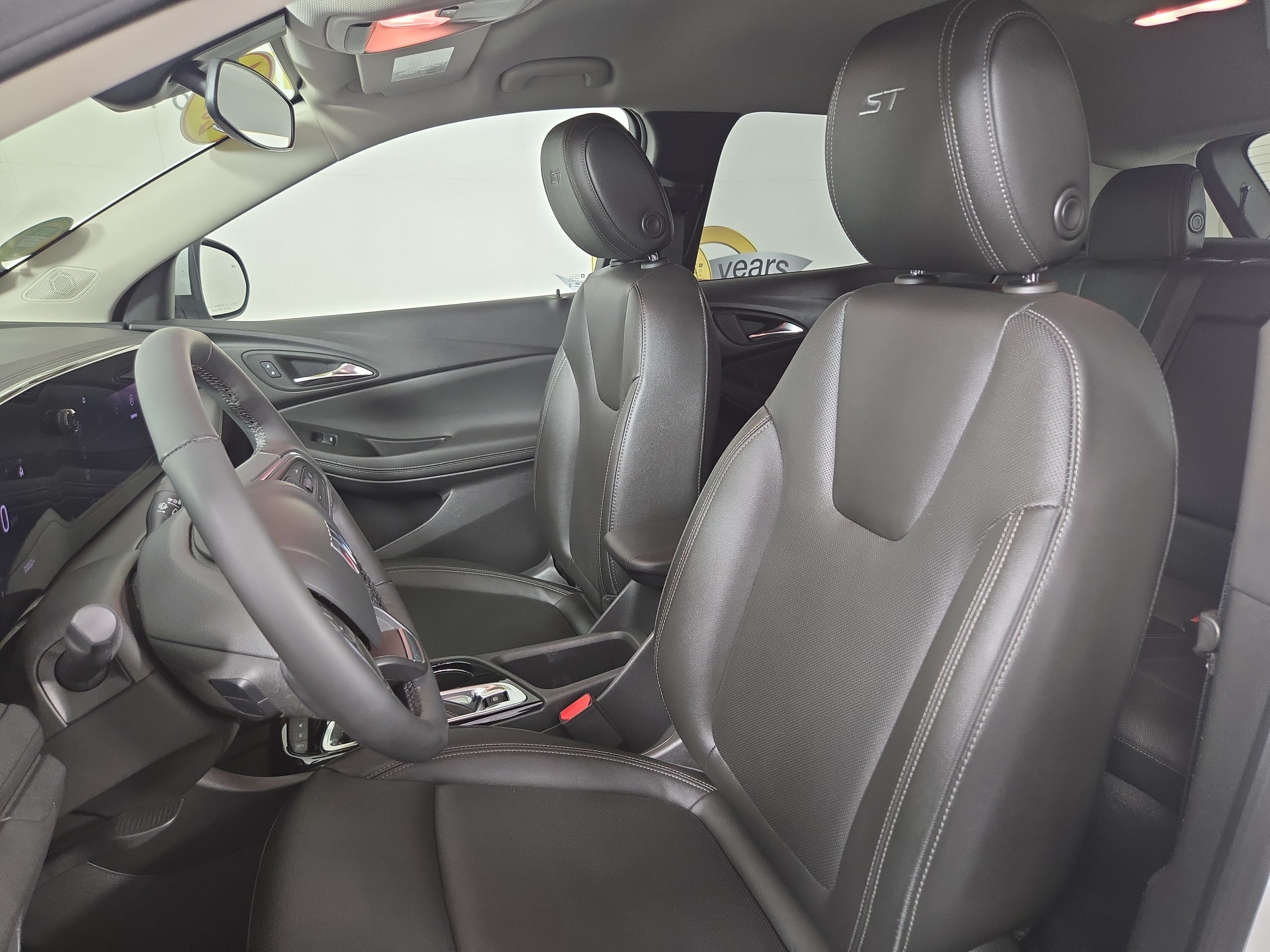 Used 2024 Buick Encore GX Sport Touring w/ Comfort Package AWD/4WD image 10