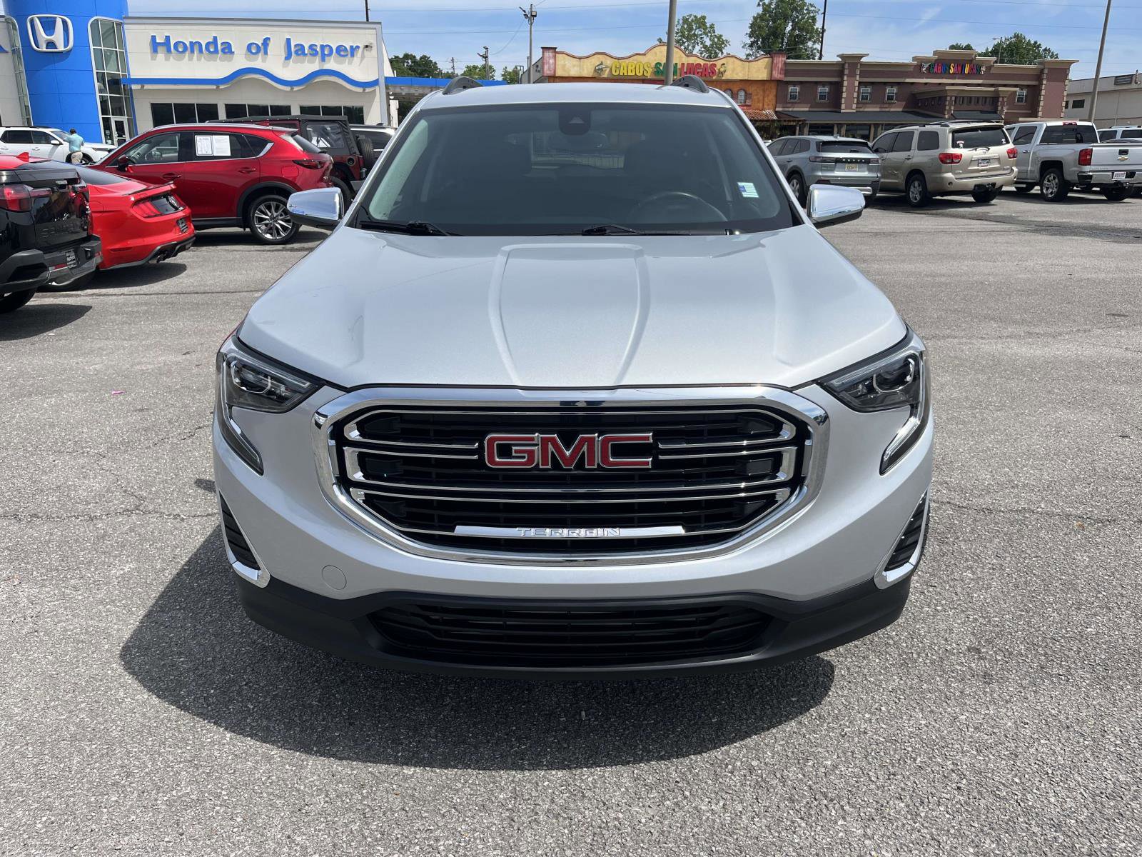 Used 2020 GMC Terrain SLE w/ Driver Convenience Package FWD image 2