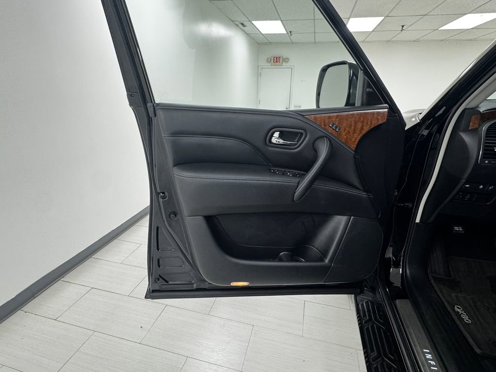 Used 2019 INFINITI QX80 Luxe w/ Proassist Package image 9
