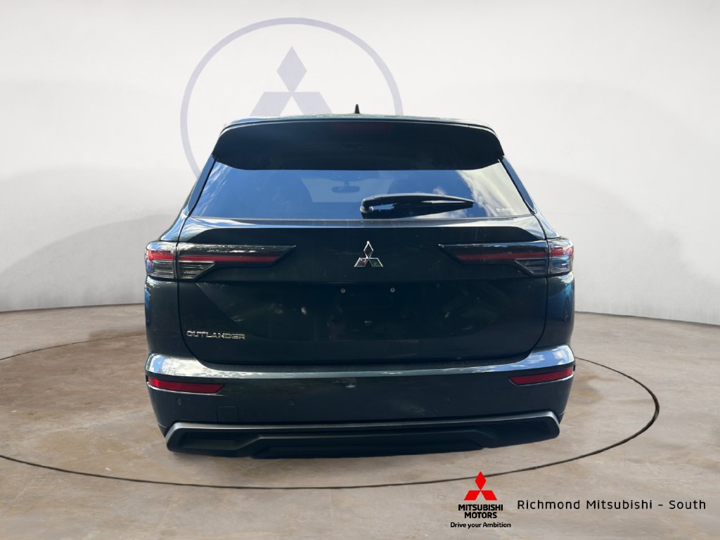 New 2026 Mitsubishi Outlander ES AWD/4WD image 4