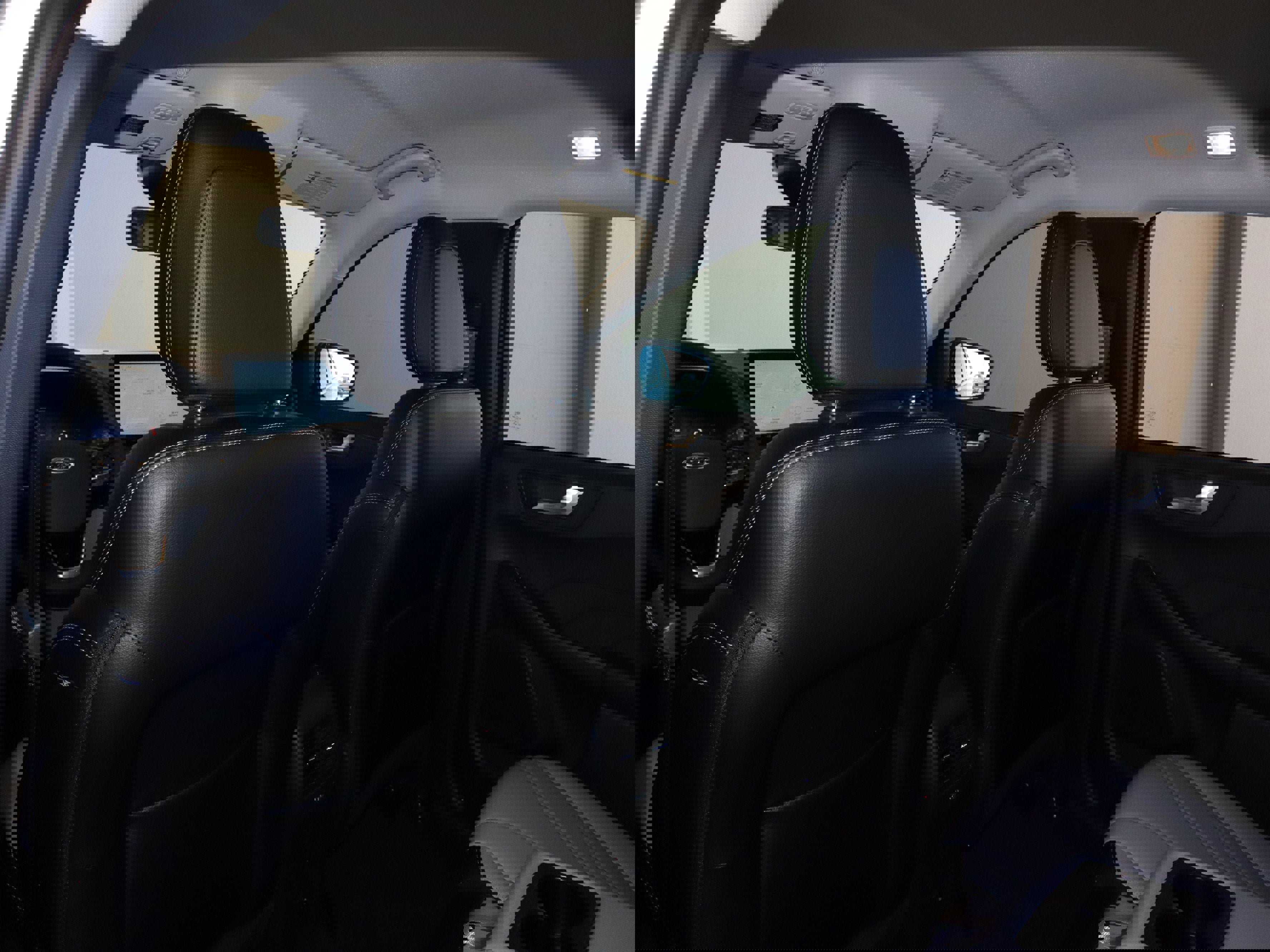 New 2025 Ford Escape SE w/ PHEV Premium Package image 33