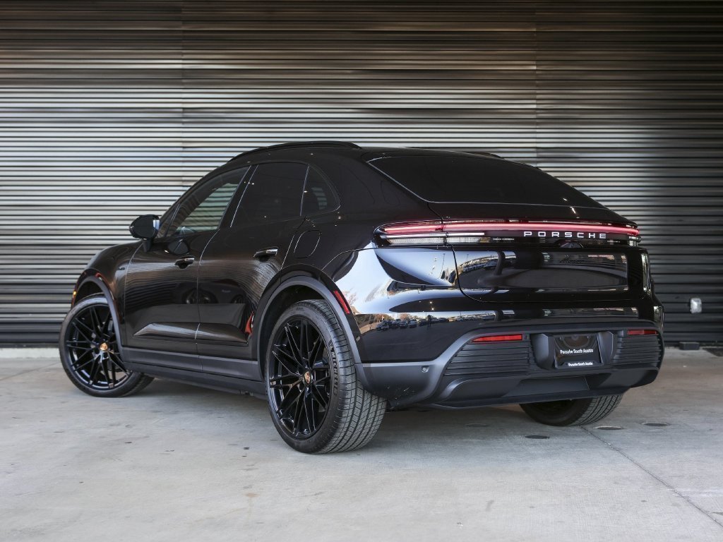 Certified 2026 Porsche Macan Electric RWD image 3