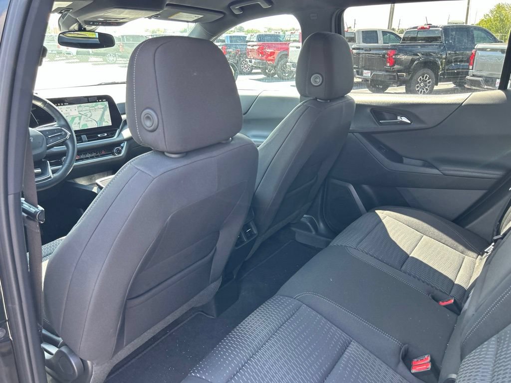 Used 2026 Chevrolet Equinox LT AWD/4WD image 30