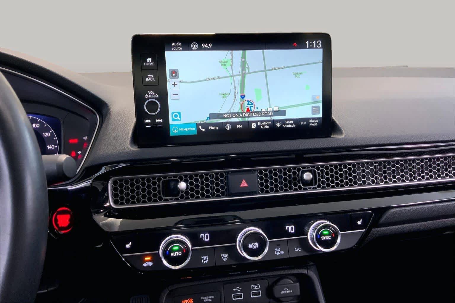 Used 2022 Honda Civic Touring image 6
