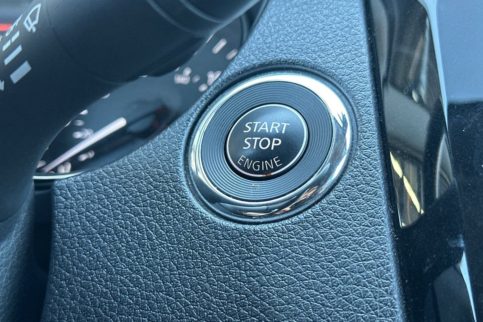 Used 2022 Nissan Rogue Sport SV w/ Technology Package image 21