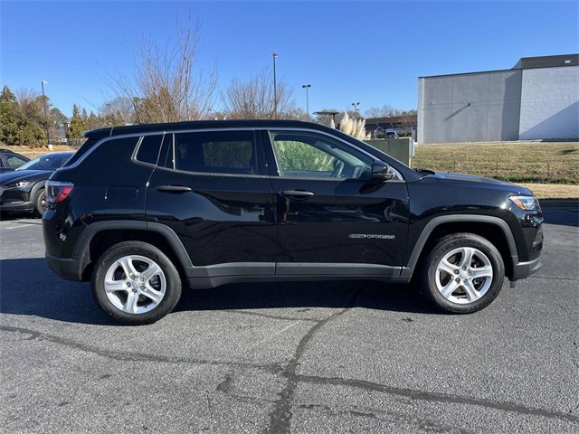 Used 2024 Jeep Compass Sport video 2