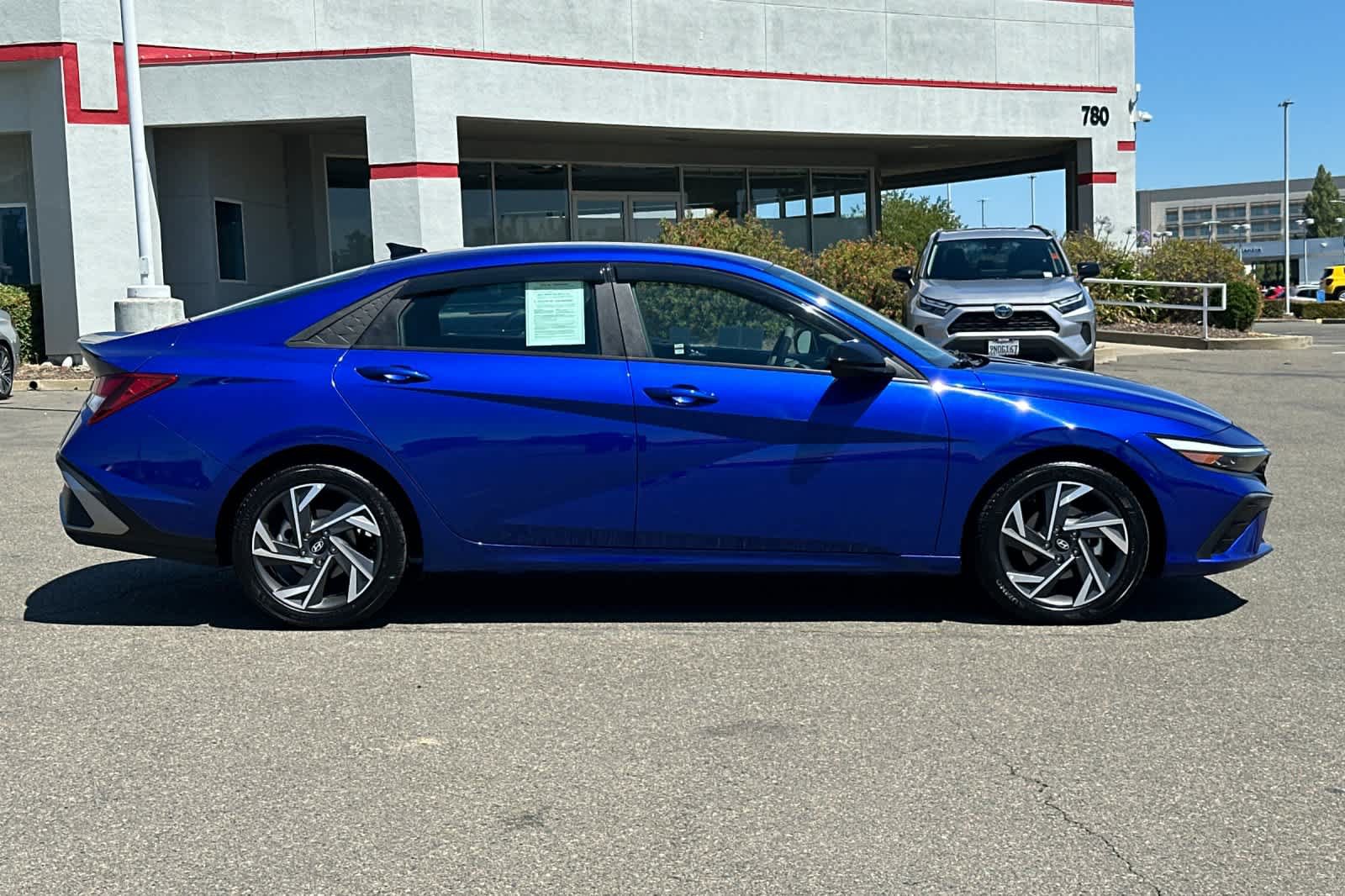 Used 2025 Hyundai Elantra Sport FWD image 6