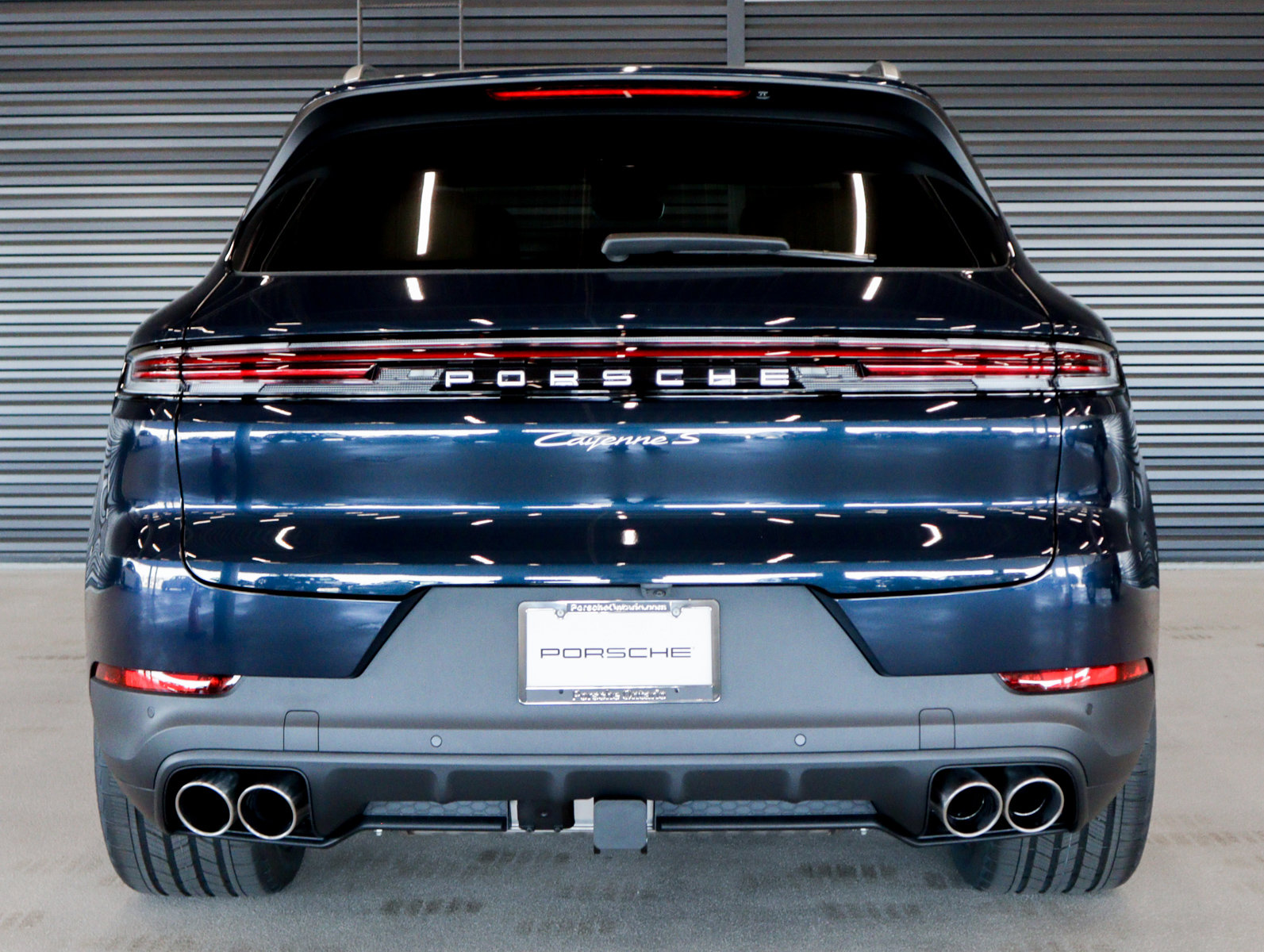 Used 2025 Porsche Cayenne S image 9