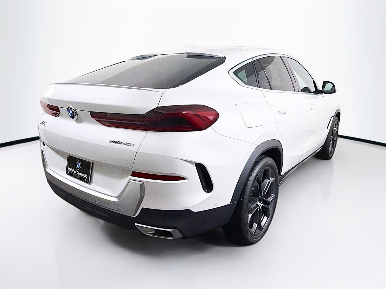 Used 2023 BMW X6 xDrive40i w/ Premium Package image 7