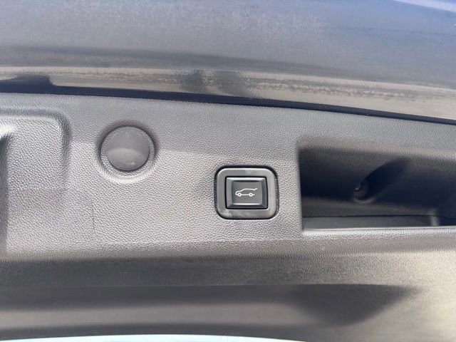 Used 2023 Chevrolet Equinox LT w/ Driver Convenience Package AWD/4WD image 26