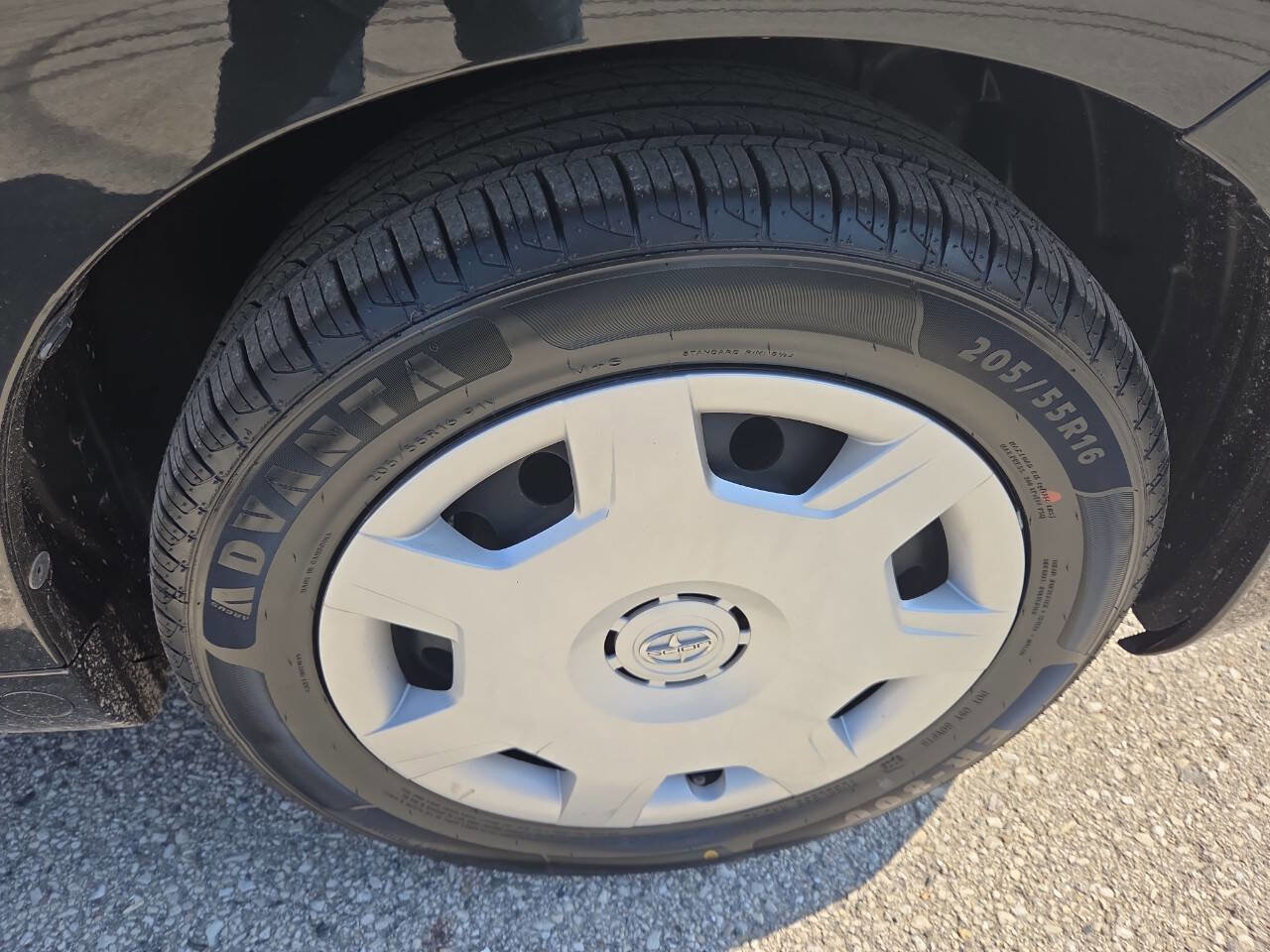 Used 2013 Scion xD 10 Series 4dr Hatchback 5M image 18