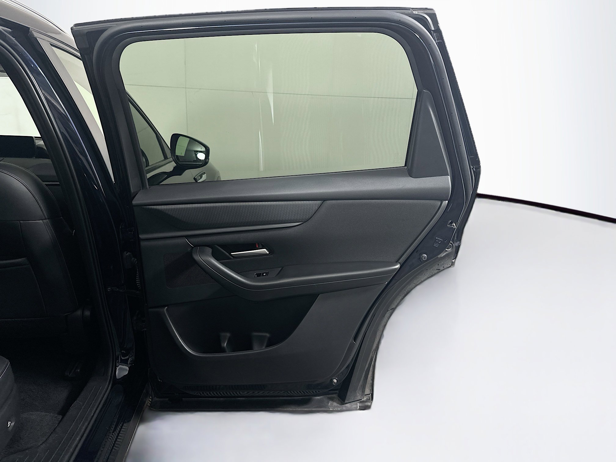 Used 2025 MAZDA CX-90 3.3 Turbo w/ Select Package image 33