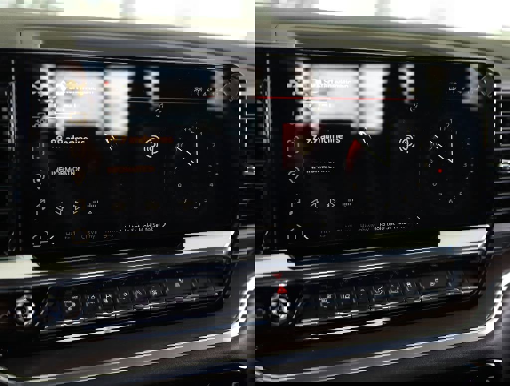 New 2026 GMC Sierra 2500 SLT w/ SLT Premium Package image 13