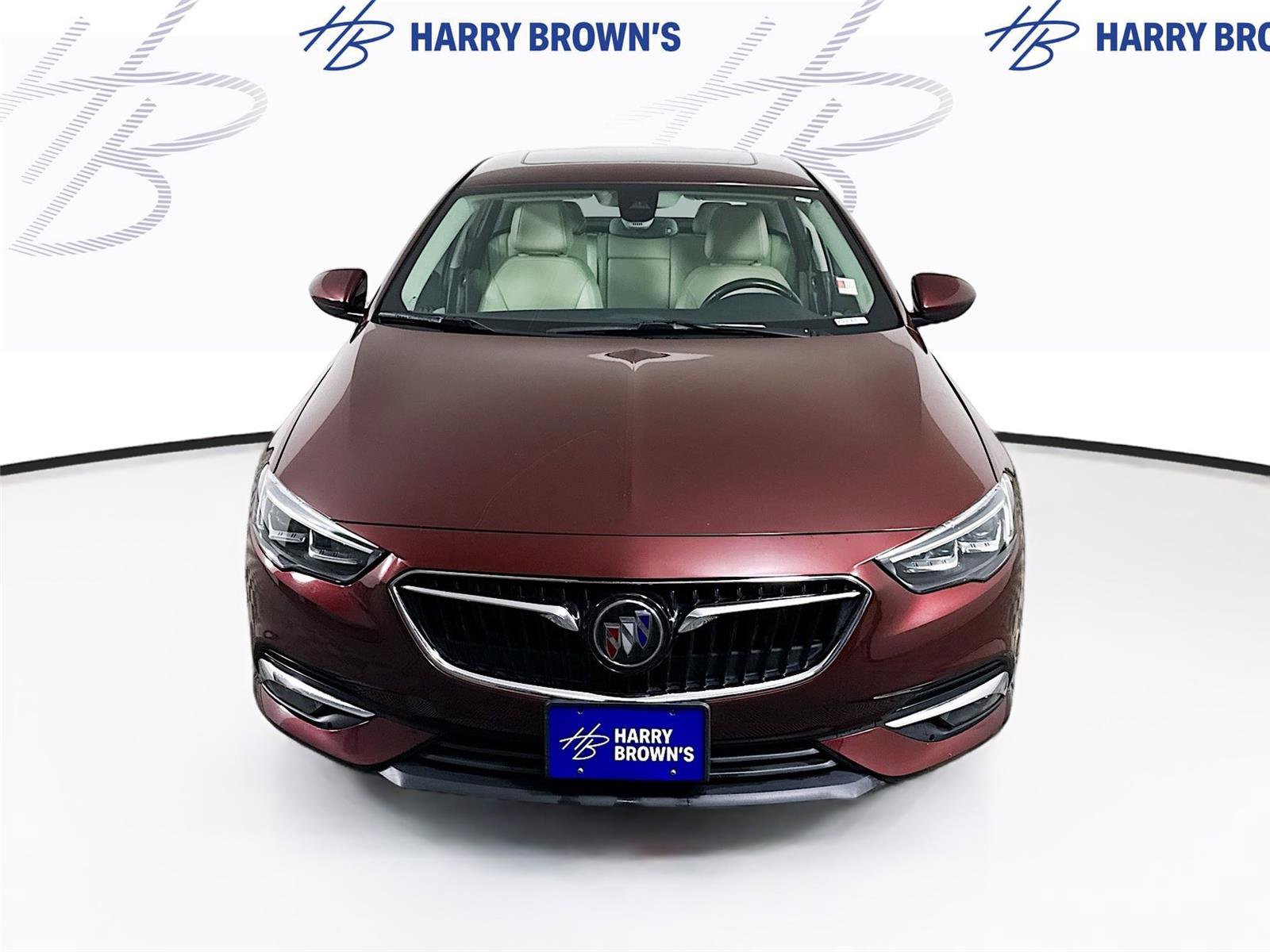 Used 2018 Buick Regal Essence w/ Driver Confidence Package #1 image 28