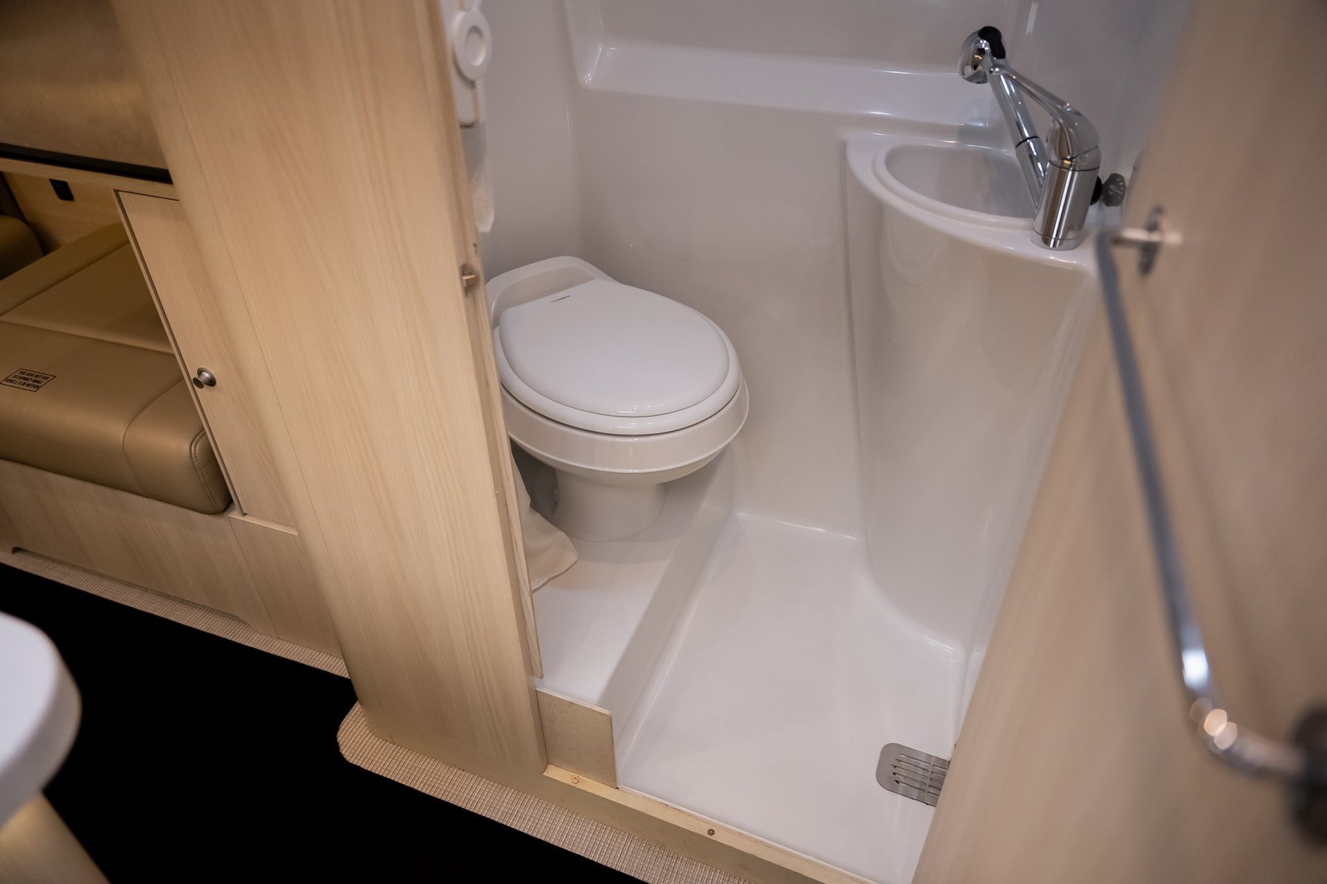 Used 2022 Mercedes-Benz Sprinter 144 Cargo image 65