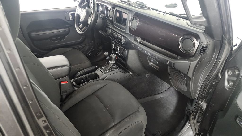 Used 2019 Jeep Wrangler Unlimited Sport image 33