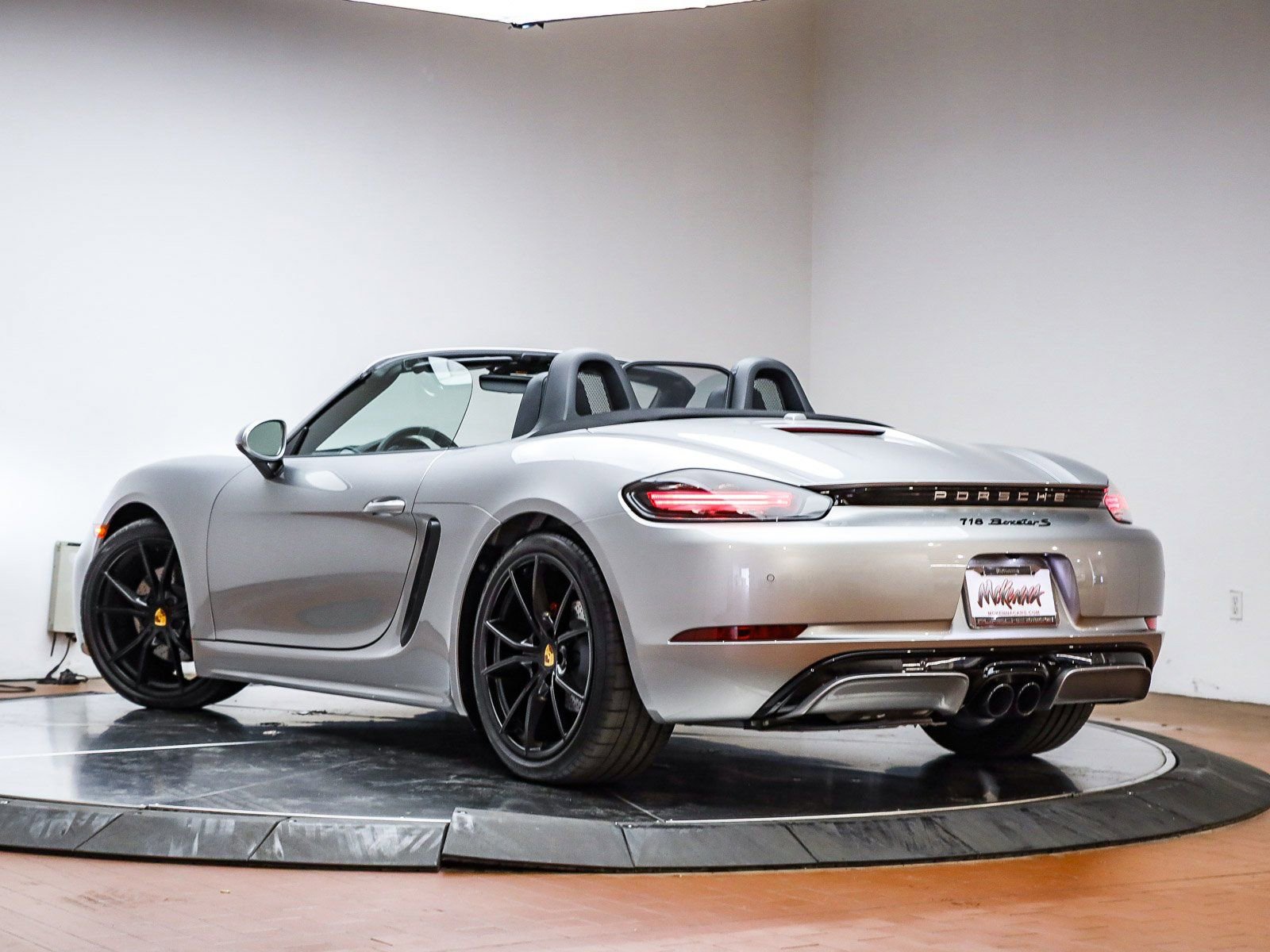 Used 2025 Porsche 718 Boxster S image 3