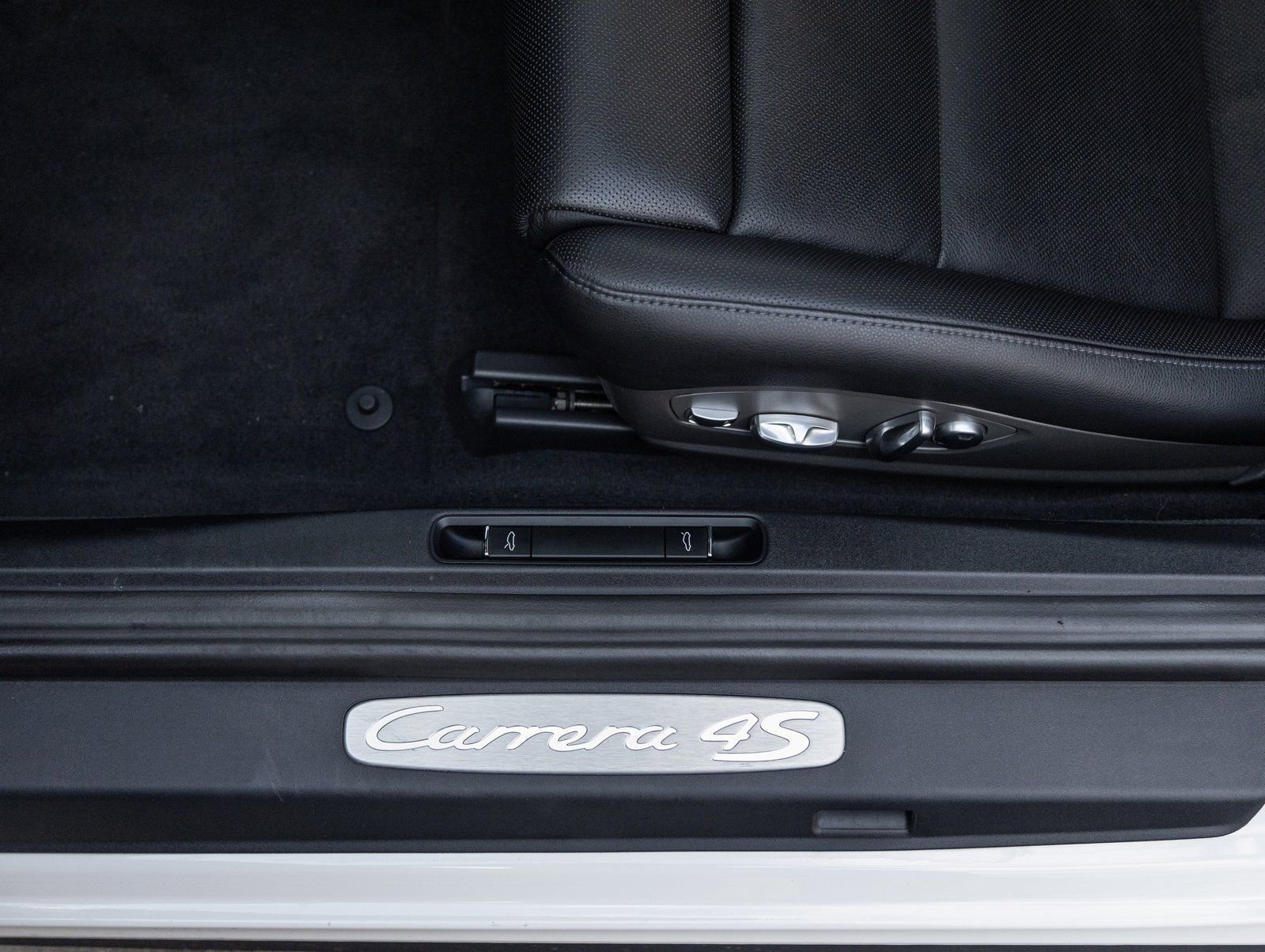 Certified 2019 Porsche 911 Carrera 4S image 21