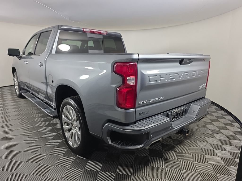 Used 2021 Chevrolet Silverado 1500 High Country w/ Technology Package AWD/4WD image 3