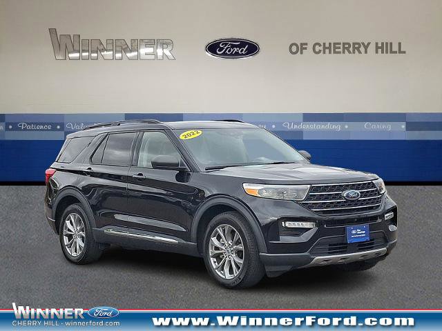 Certified 2022 Ford Explorer XLT w/ Equipment Group 202A image 1