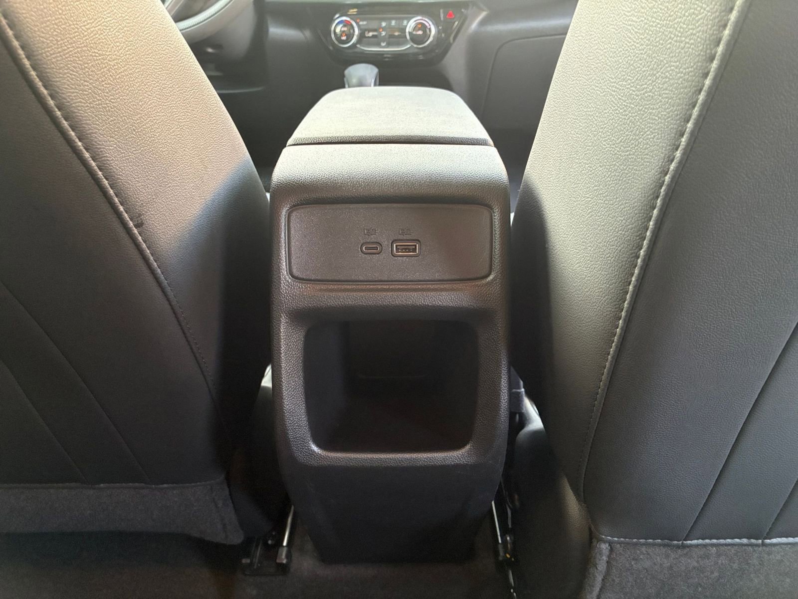 Used 2025 Chevrolet Trax LT image 22
