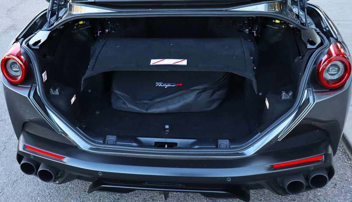 Used 2020 Ferrari Portofino RWD image 31