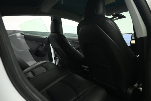Used 2020 Tesla Model 3 Standard Range RWD image 55