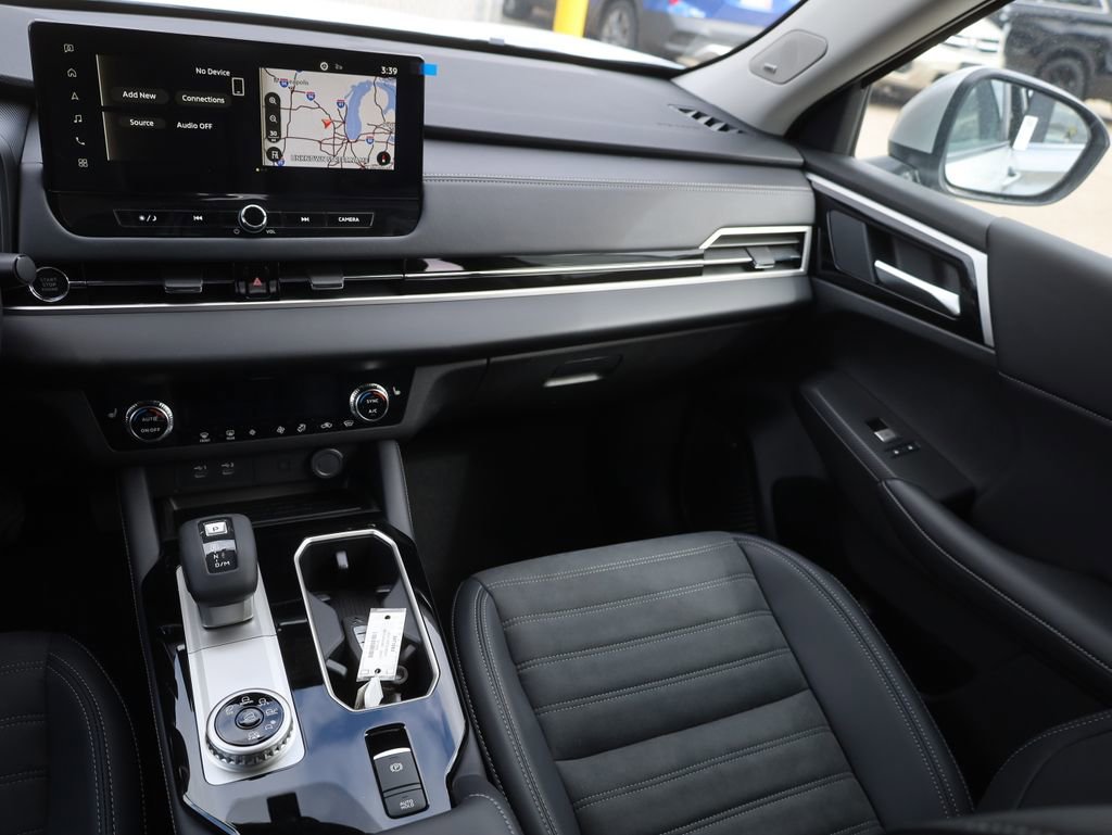 New 2025 Mitsubishi Outlander SE image 22