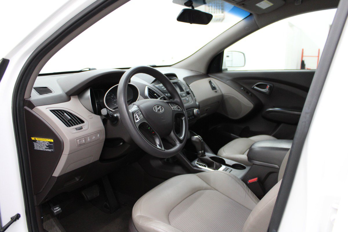 Used 2015 Hyundai Tucson GLS w/ Option Group 02 AWD/4WD image 7