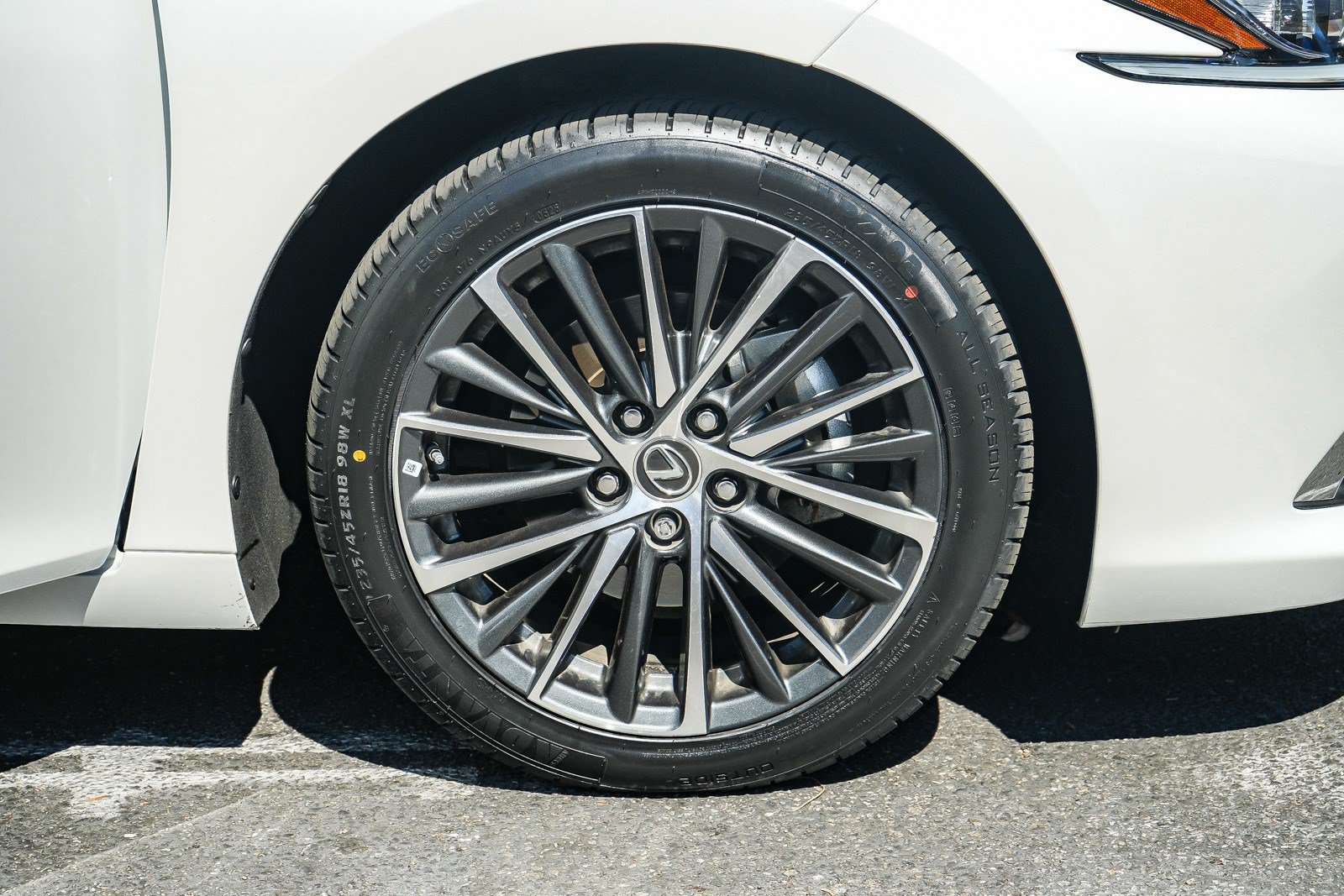 Used 2022 Lexus ES 300h w/ Premium Package FWD image 10