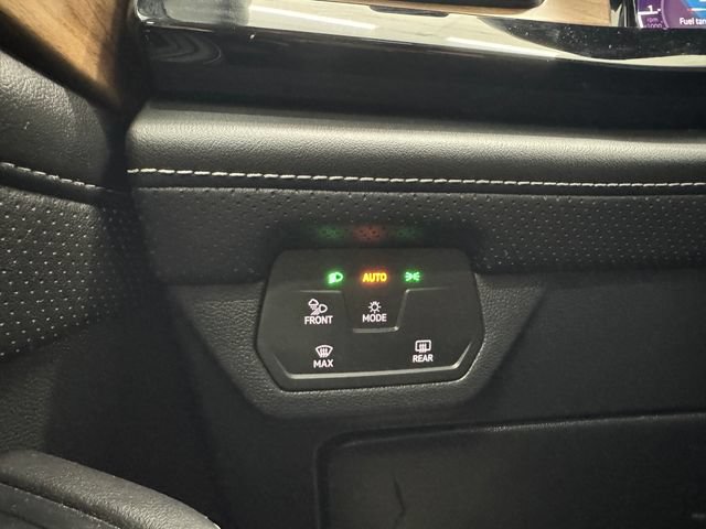 Used 2024 Volkswagen Atlas SE w/ Panoramic Sunroof Package FWD image 37
