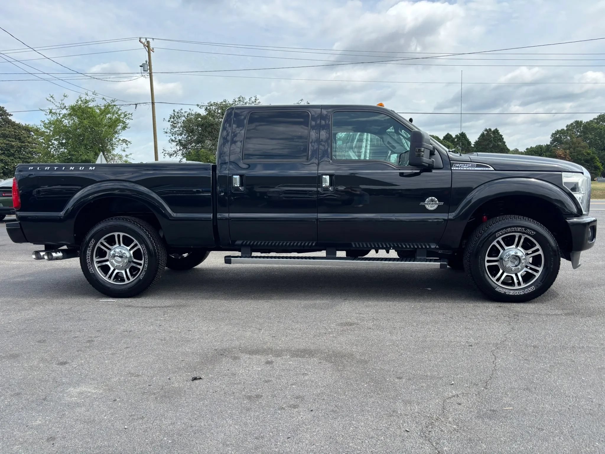 Used 2013 Ford F250 Platinum w/ FX4 Off Road Pkg AWD/4WD image 4