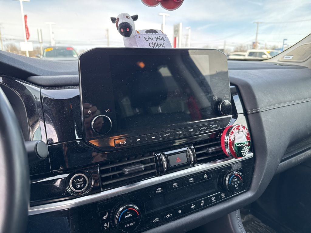 Certified 2023 Nissan Pathfinder Platinum image 9