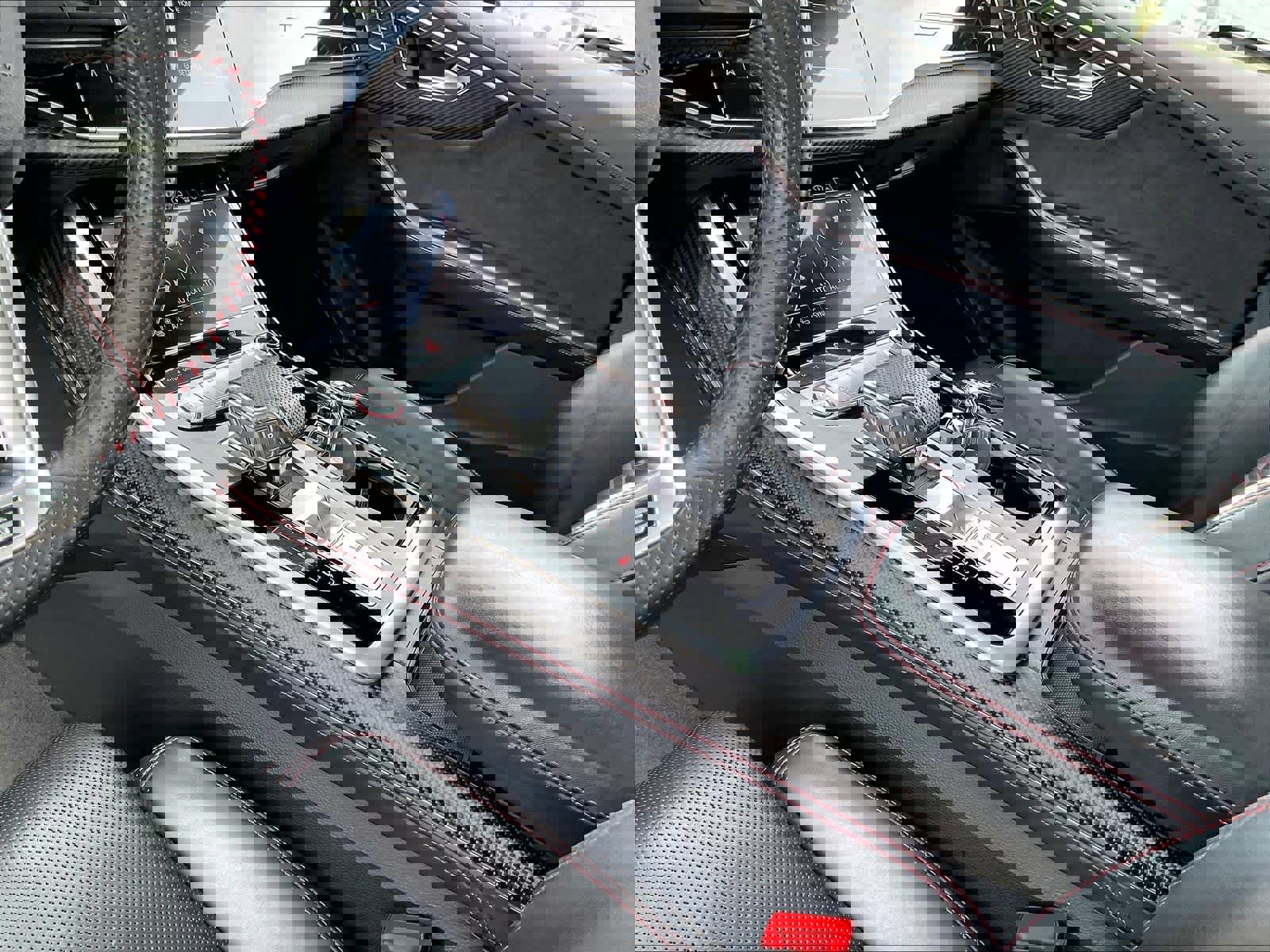 Used 2020 Audi RS Q8 w/ Carbon Optic Package image 19