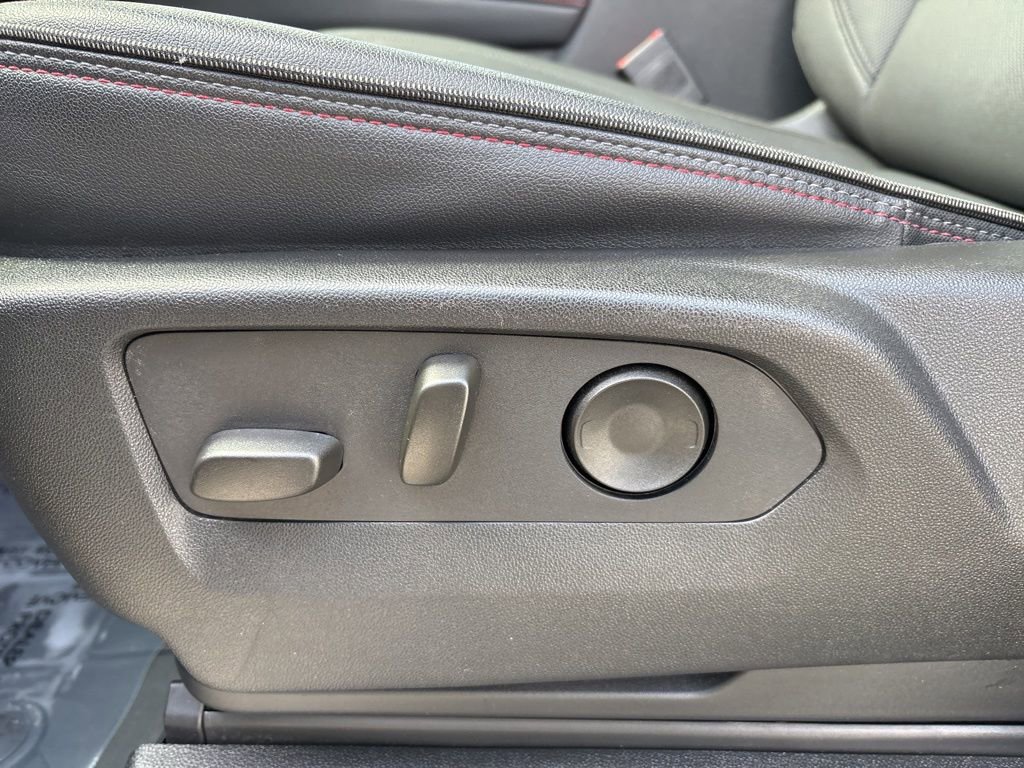 Used 2025 Chevrolet Tahoe RST w/ Comfort Package image 43