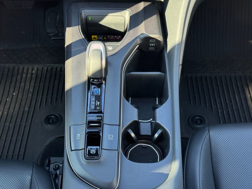 Used 2023 Toyota Crown Platinum image 42