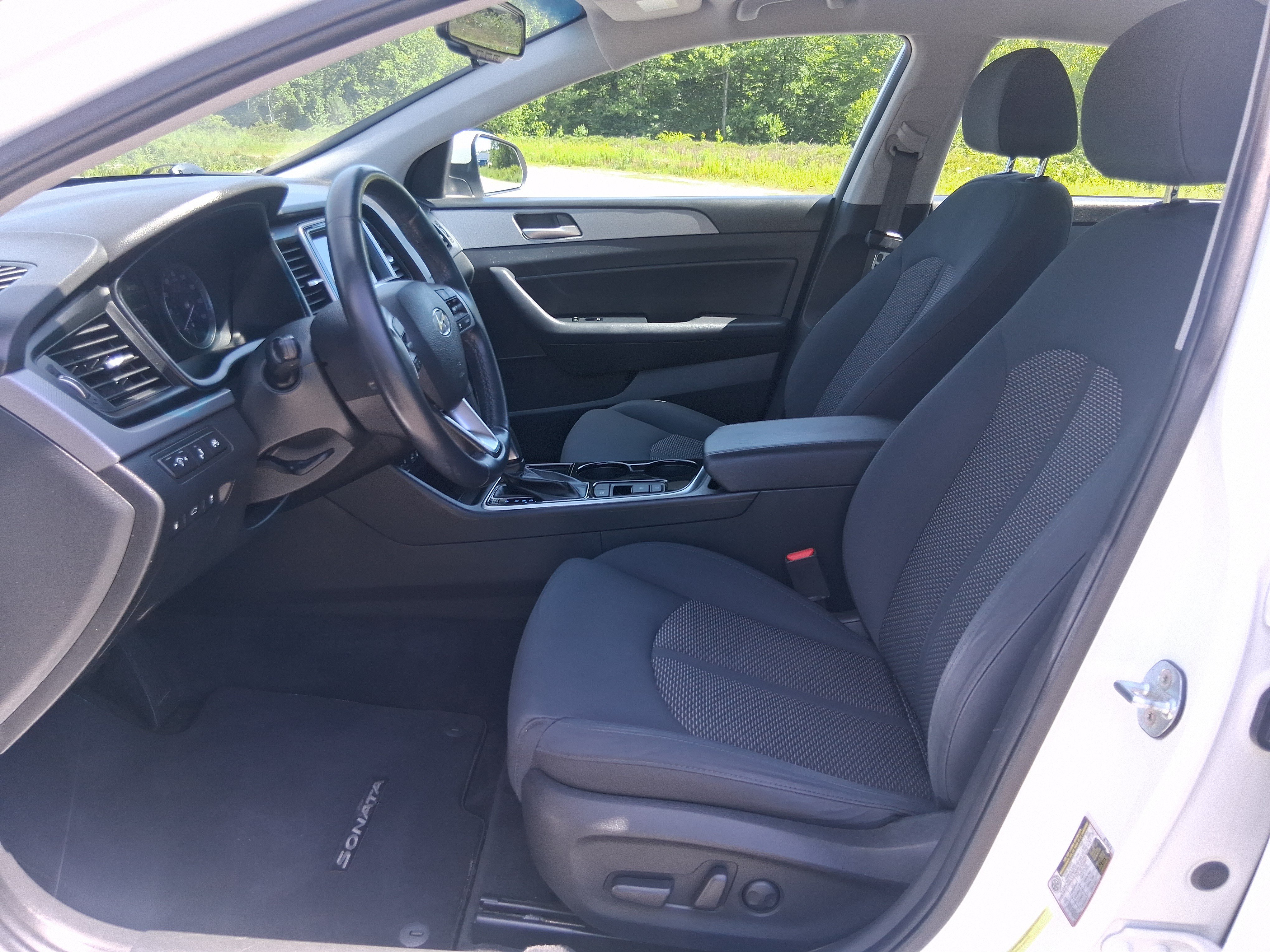Used 2019 Hyundai Sonata SEL w/ Tech Package 02 FWD image 14