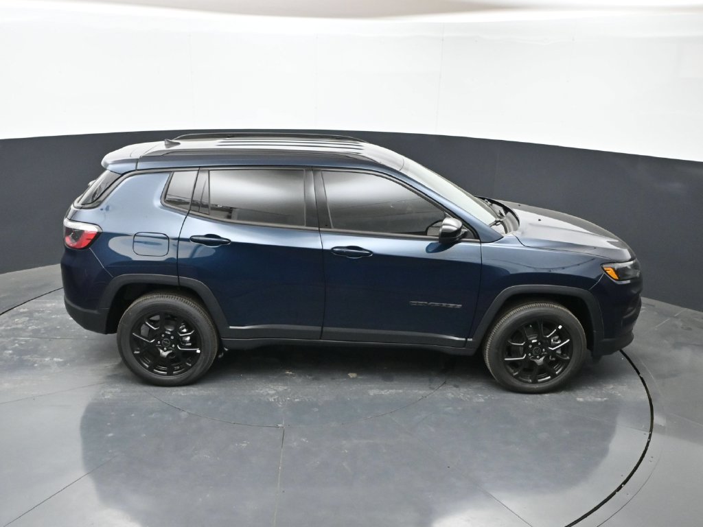 New 2026 Jeep Compass Latitude AWD/4WD image 37