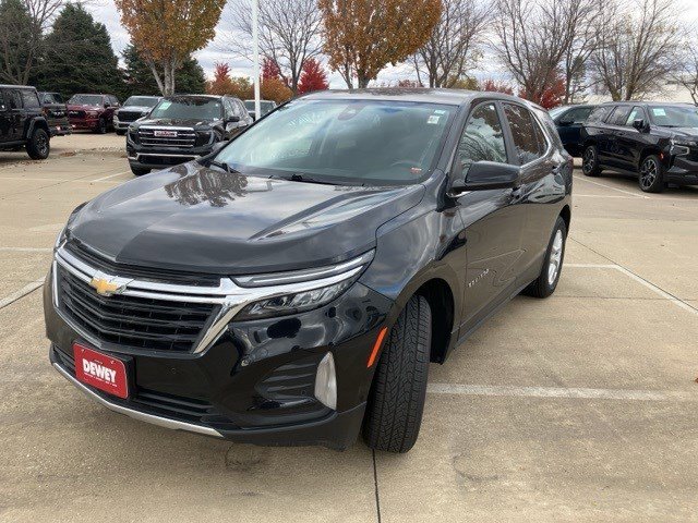 Used 2023 Chevrolet Equinox LT w/ Driver Convenience Package image 3