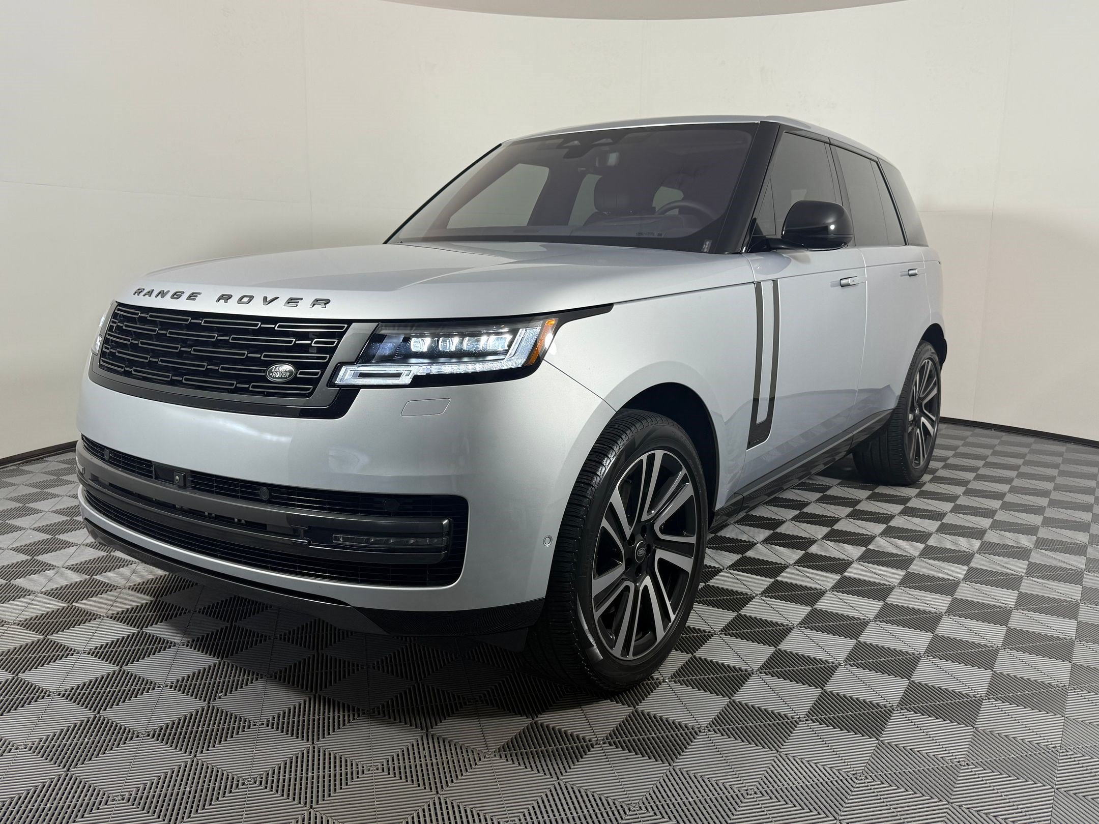 Used 2023 Land Rover Range Rover Autobiography