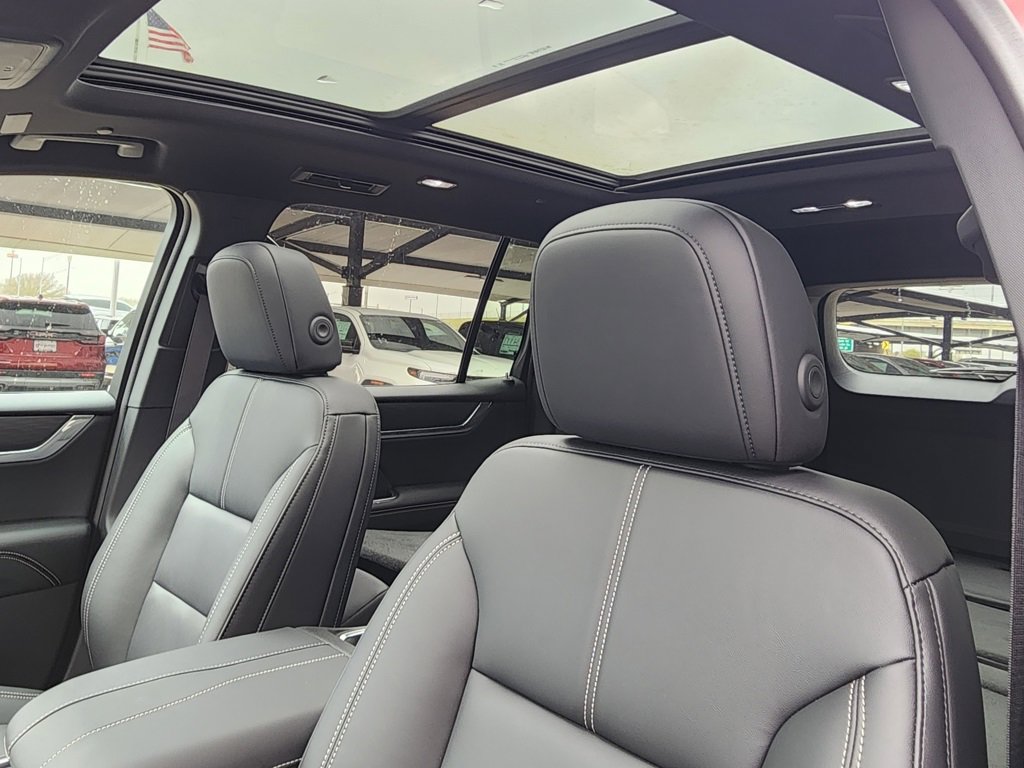 New 2025 GMC Acadia Elevation w/ Super Cruise Package image 17