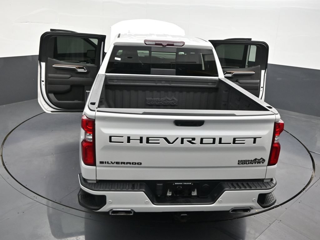 Used 2022 Chevrolet Silverado 1500 High Country w/ High Country Premium Package AWD/4WD image 36