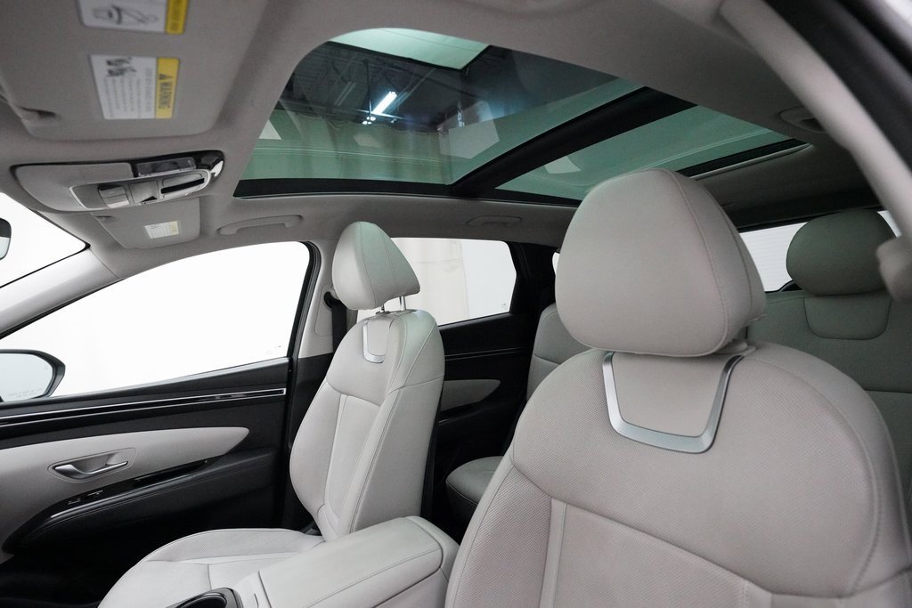 Used 2023 Hyundai Tucson Limited image 32