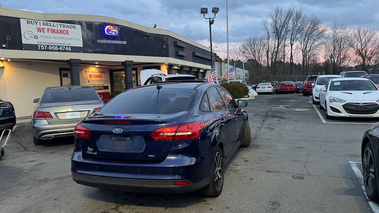 Used 2017 Ford Focus SEL image 8