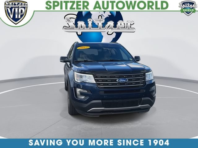 Used 2017 Ford Explorer XLT w/ Equipment Group 202A AWD/4WD image 3