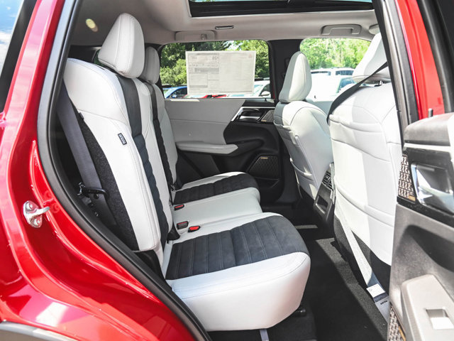 New 2025 Mitsubishi Outlander SE AWD/4WD image 29