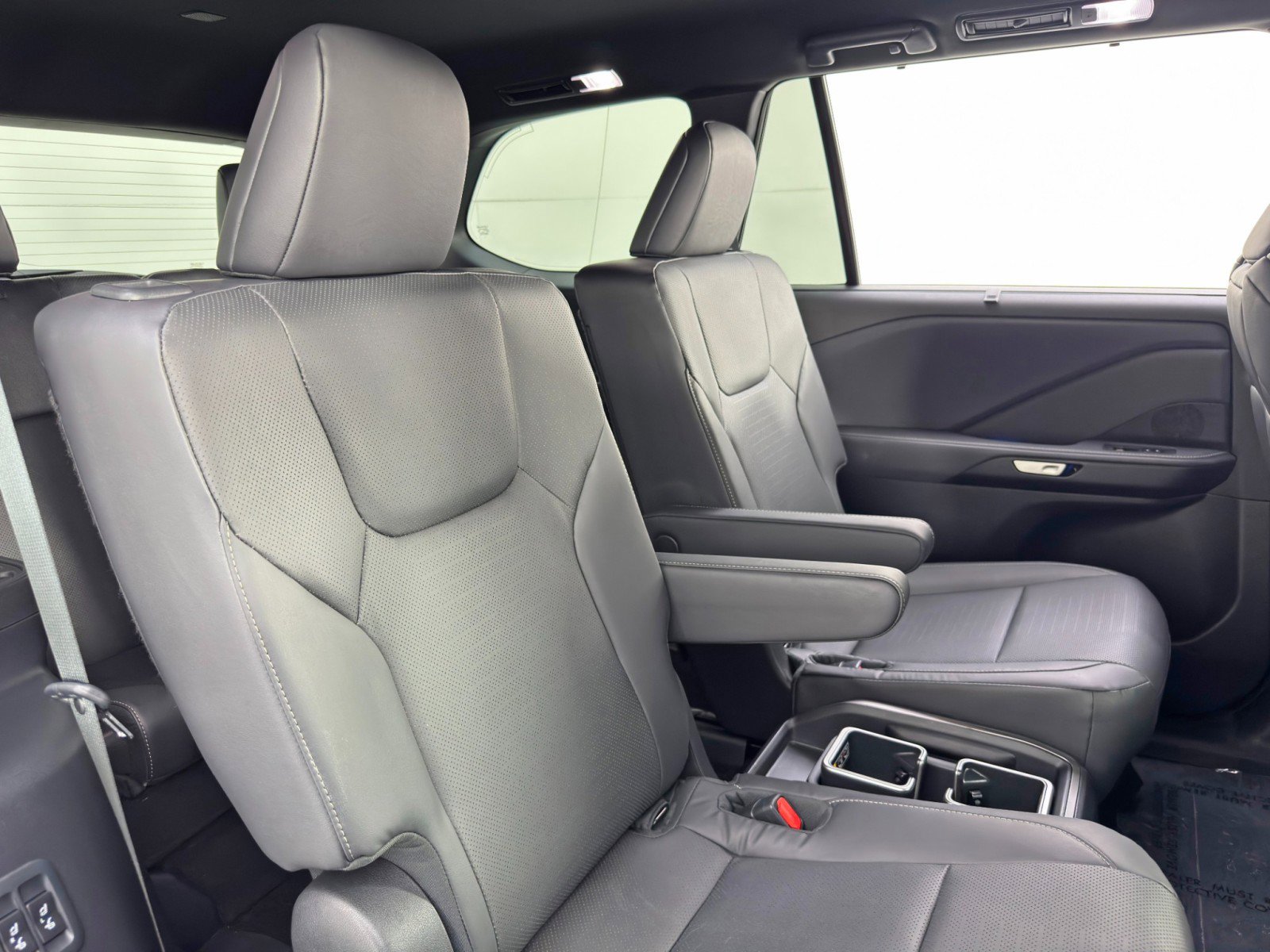 Used 2025 Lexus TX 500h AWD w/ Technology Package image 39