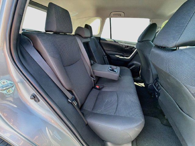 Used 2025 Toyota RAV4 LE AWD/4WD image 27