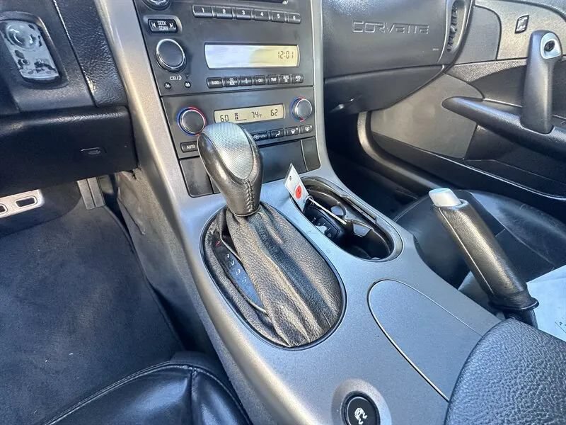 Used 2006 Chevrolet Corvette Coupe w/ Preferred Equipment Group RWD image 30